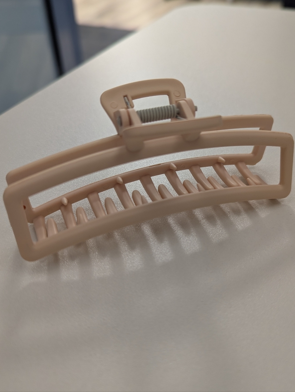 Neutral Beige Rectangular Hair Claw Clip - Picture 5 of 5